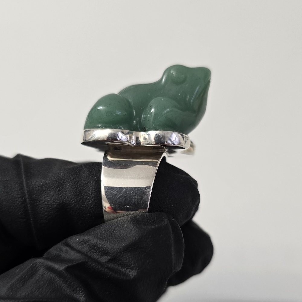 Rare Symbolic Sajen Sterling Silver 925 Jade Toad Ring